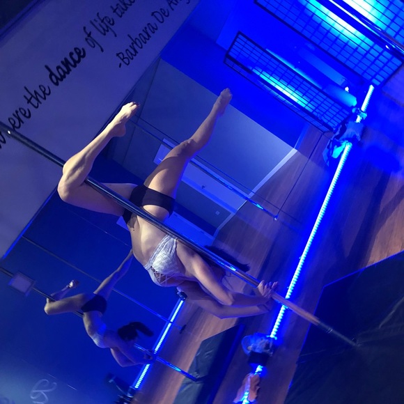 Meet your Posher, Jodie - Picture 1 of 1